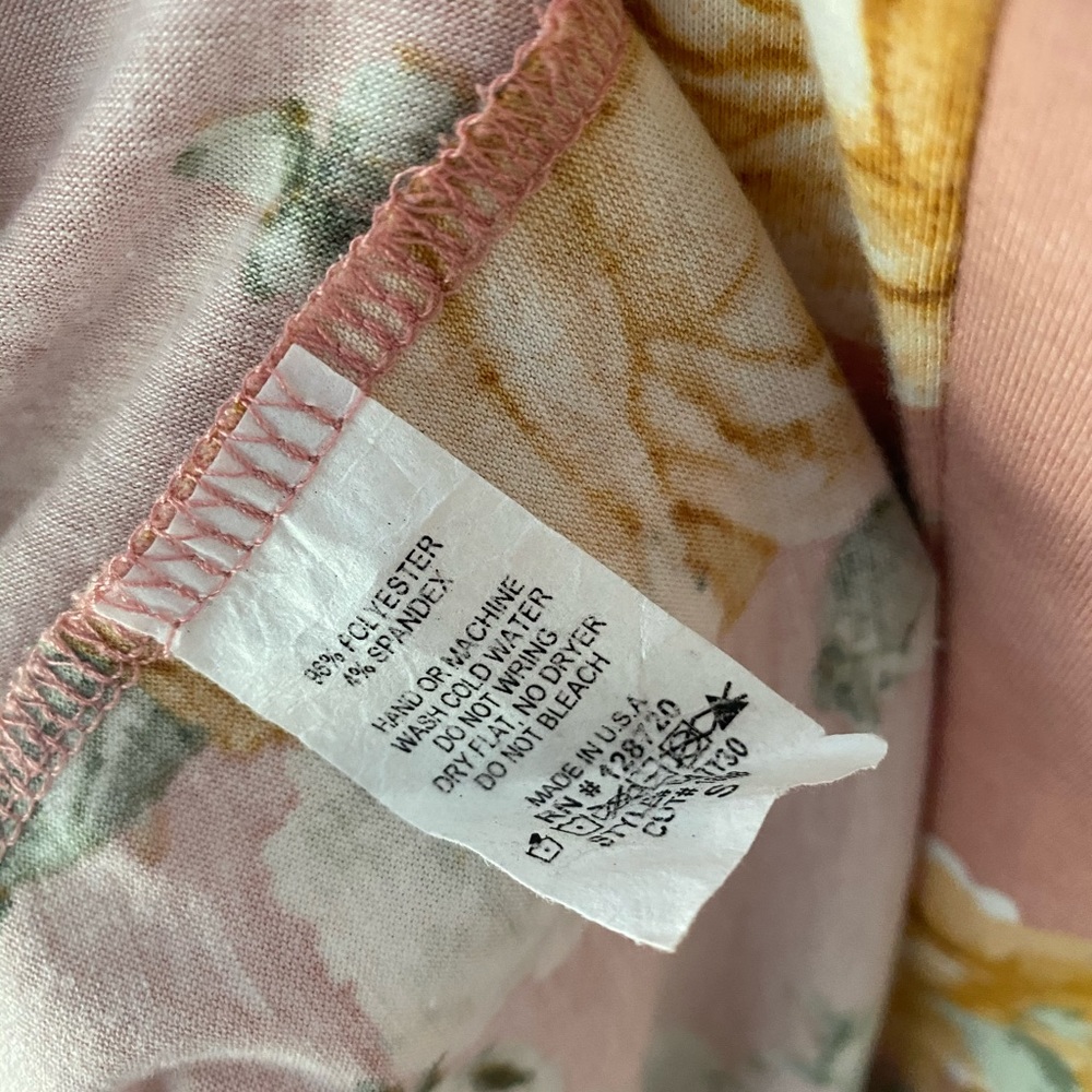 Francesca’s pink floral sundress - Picture 8 of 8